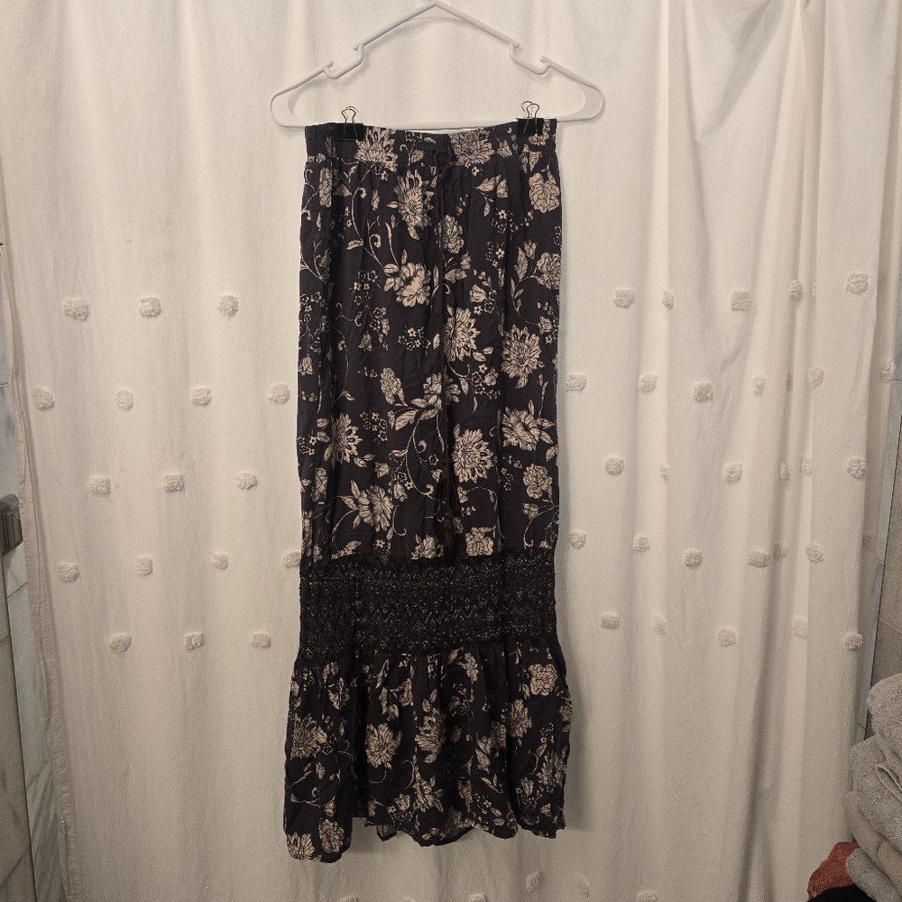 Charlotte Russe Floral Purple and Cream Women's Skirt Maxi length Size Medium